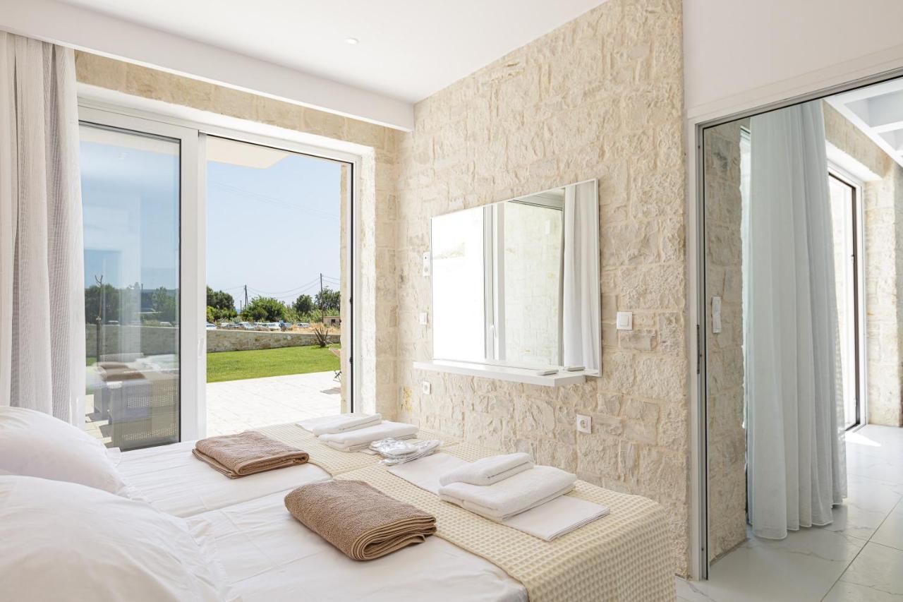 Mythos Villas Damnoni Exterior photo