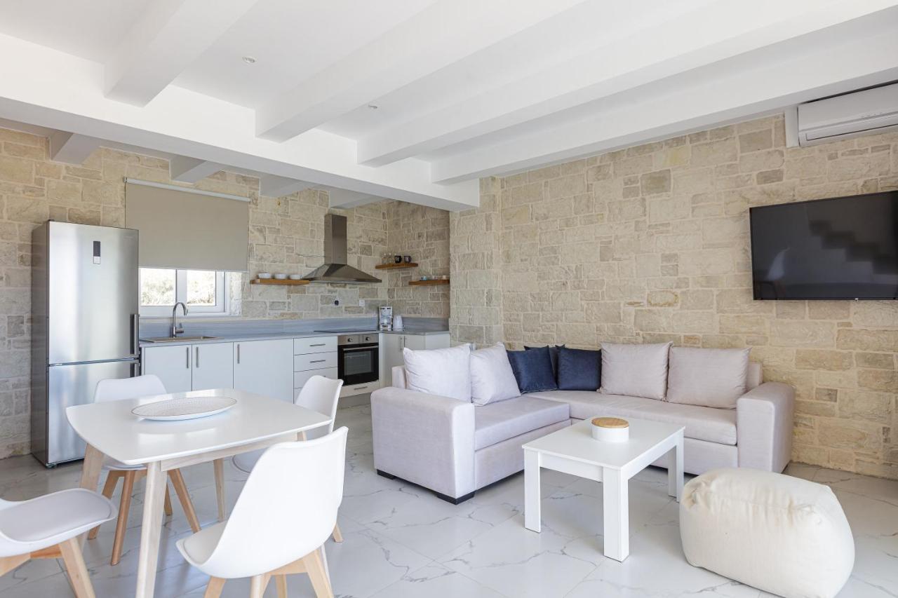 Mythos Villas Damnoni Exterior photo
